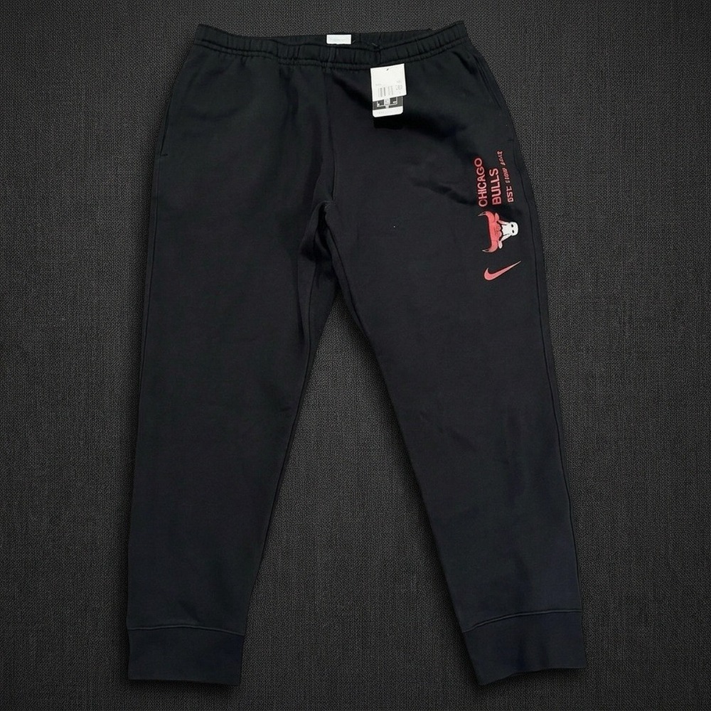 Nike NBA Chicago Bulls Sweatpants Men's XXL Black Tapered Fleece Joggers NWT